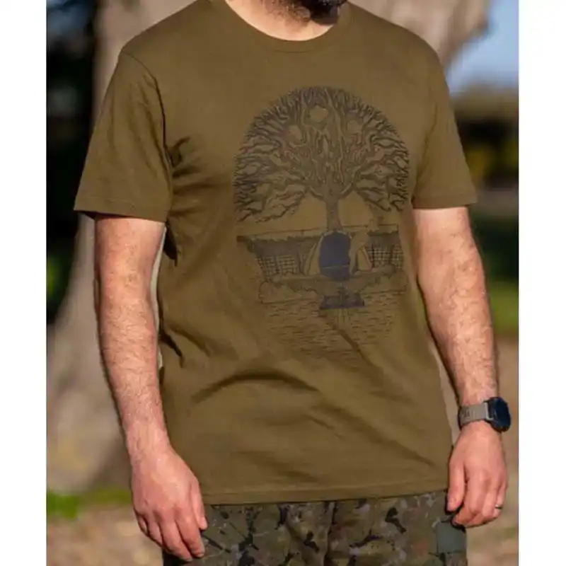 Goedkoop Enchanted Tree T-Shirt