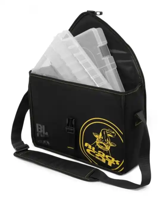 Black Cat BLCK Lure Carrier (incl. 2 Tackleboxen) Rechtstreeks Van De Fabrikant