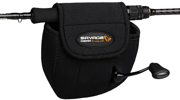 Goedkoop Savage Gear Neoprene Reel Cover L (SGS 3000-6000)