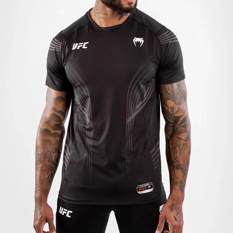 Flitsaanbieding Venum UFC Authentic Fight Night Walkout-shirt - Zwart M
